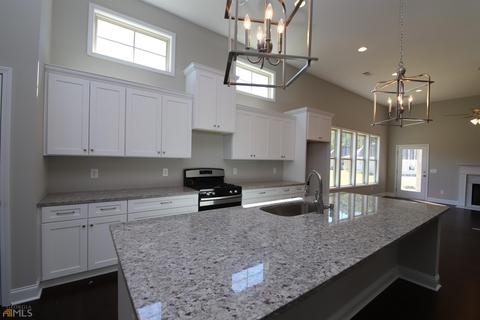 204 Grace Ct, Lagrange, GA 30241 photo 4