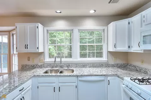 3415 Glenrose Dr, Chamblee, GA 30341 photo 7