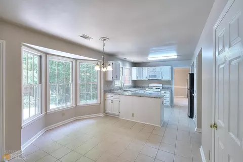3415 Glenrose Dr, Chamblee, GA 30341 photo 8