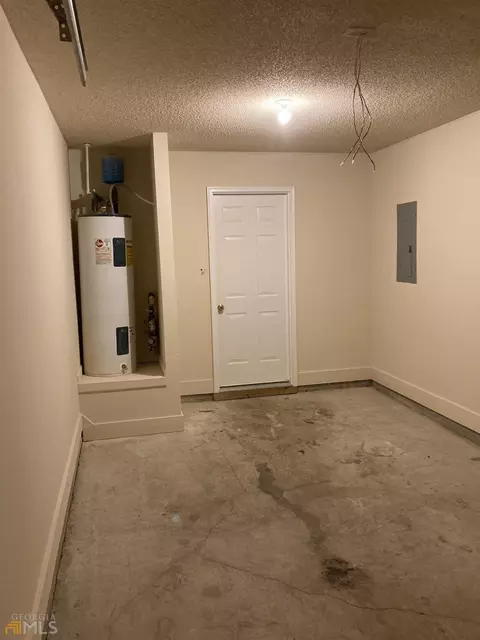 7097 Georges Way, Morrow, GA 30260 photo 9