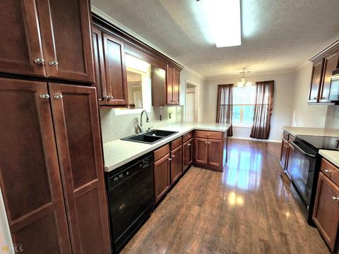 202 Clairmont Ct, Lagrange, GA 30240 photo 4