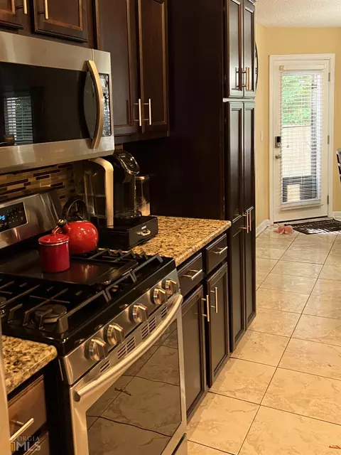 924 Brisley Cir, Hampton, GA 30228 photo 6