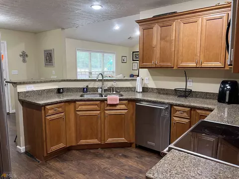 240 Montrose Way Ct, Lagrange, GA 30240 photo 8