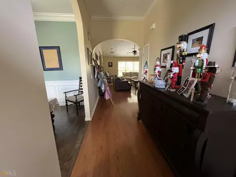 240 Montrose Way Ct, Lagrange, GA 30240 photo 2