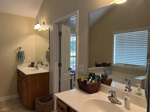 240 Montrose Way Ct, Lagrange, GA 30240 photo 16