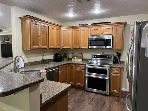 240 Montrose Way Ct, Lagrange, GA 30240 photo 7