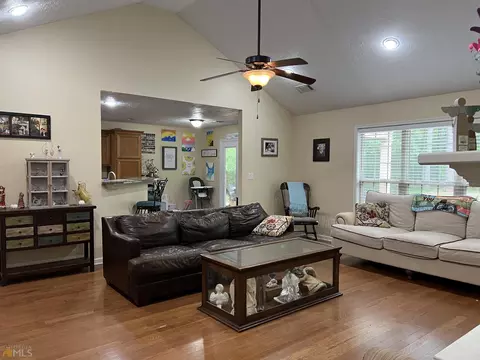 240 Montrose Way Ct, Lagrange, GA 30240 photo 6