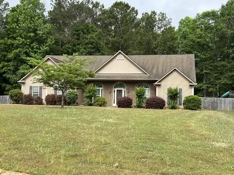 240 Montrose Way Ct, Lagrange, GA 30240 photo 1