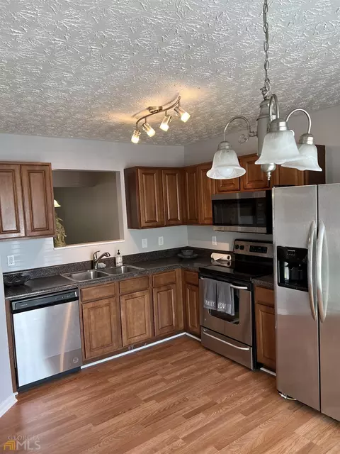 2047 Grove Way, Hampton, GA 30228 photo 4
