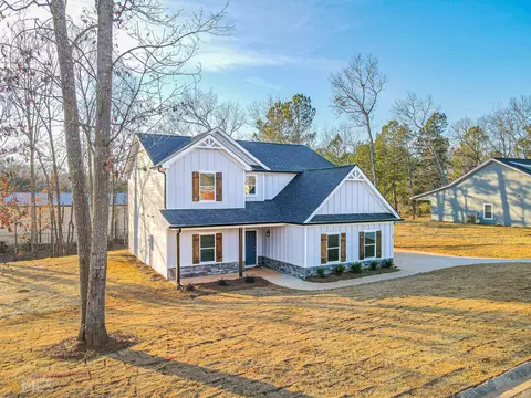 6523 River Station Dr, Lula, GA 30554 photo 3