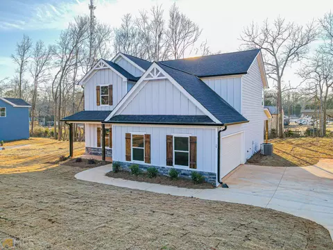 6523 River Station Dr, Lula, GA 30554 photo 2