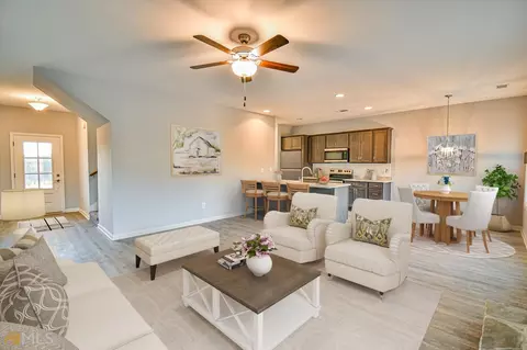 6523 River Station Dr, Lula, GA 30554 photo 4