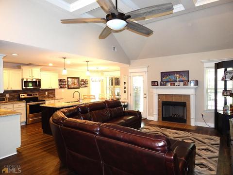 109 Mcewen Ct, Perry, GA 31069 photo 4