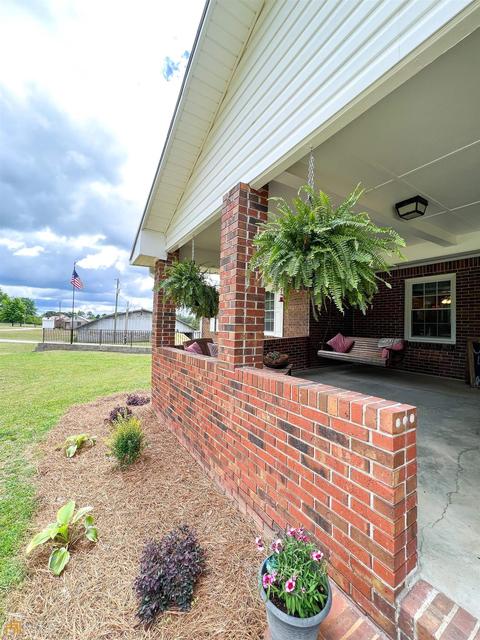 74 Stewart Rd, Lagrange, GA 30241 photo 2
