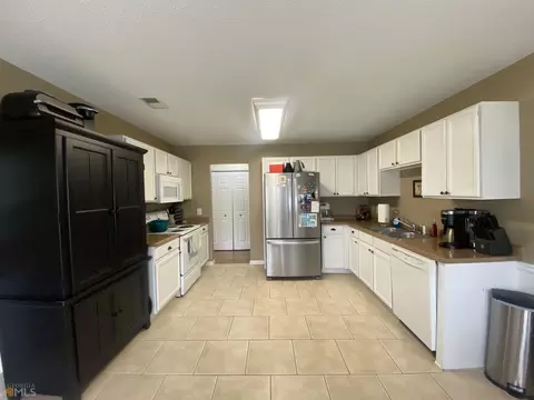 80 Harlin Ct, Covington, GA 30014 photo 4