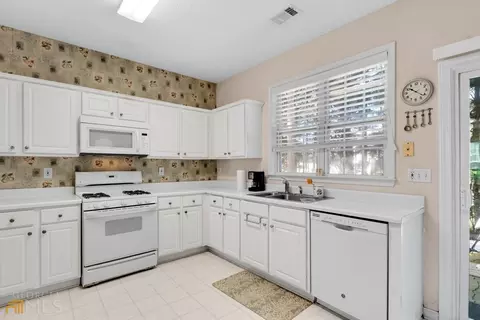 2548 Davenham Ln, Duluth, GA 30096 photo 6