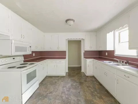 10107 Brown Bridge Rd, Covington, GA 30014 photo 4