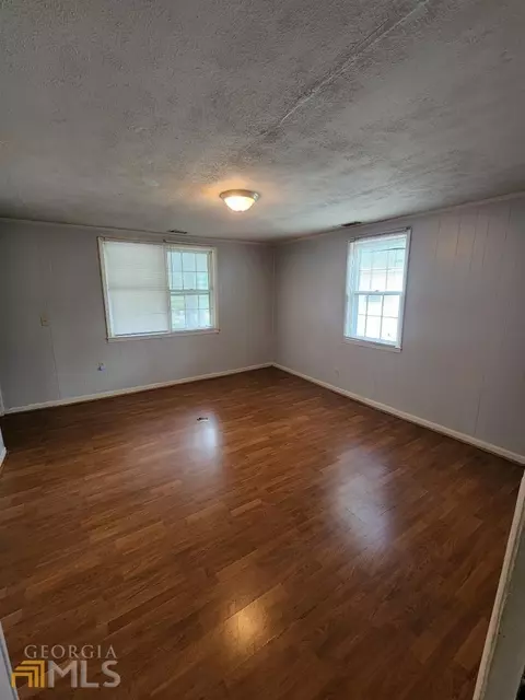 883 SE Malcom St, Conyers, GA 30012 photo 7
