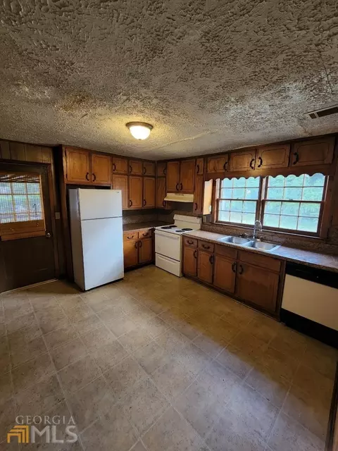 883 SE Malcom St, Conyers, GA 30012 photo 13
