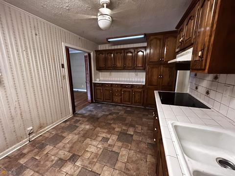 225 Hickory Ter, Lagrange, GA 30241 photo 10