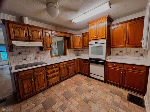 225 Hickory Ter, Lagrange, GA 30241 photo 9
