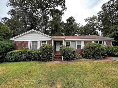 225 Hickory Ter, Lagrange, GA 30241 photo 1