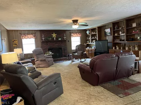 5027 Old West Point Rd, Lagrange, GA 30240 photo 4