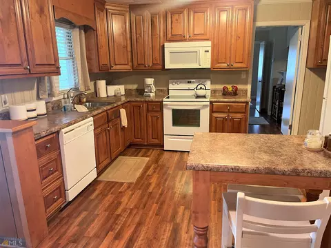 122 N Chilton Cres, Lagrange, GA 30240 photo 4