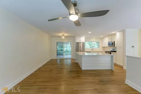 3807 Admiral Dr, Atlanta, GA 30341 photo 9