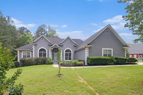 12136 Edgewater Dr, Hampton, GA 30228 photo 1