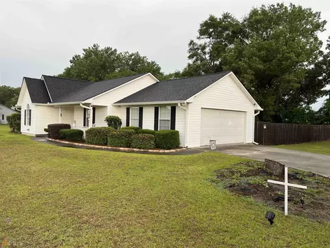 188 Blackshear Cir, Dublin, GA 31021 photo 3