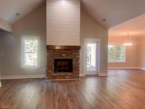 59 Creekside Ct, Forsyth, GA 31029 photo 2