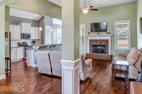 124 Stonegate Trl, Perry, GA 31069 photo 8