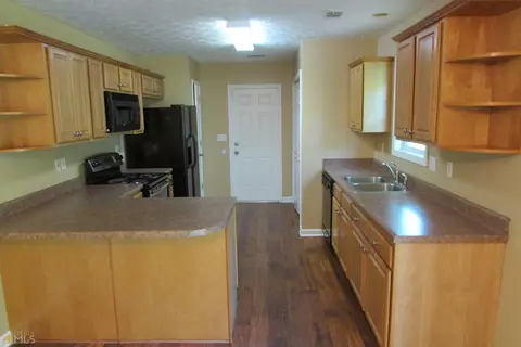 304 Northwood Dr, Lagrange, GA 30241 photo 4