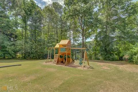 235 Falls Xing, Covington, GA 30016 photo 3