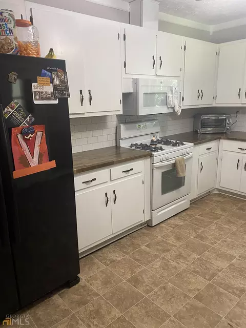 84 Pine St, Williamson, GA 30292 photo 4