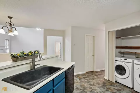 307 Regal Way E, Mcdonough, GA 30253 photo 7