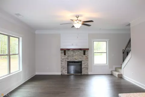 70 Skylar Dr, Covington, GA 30016 photo 4
