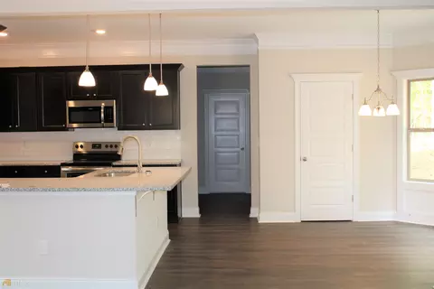 70 Skylar Dr, Covington, GA 30016 photo 2