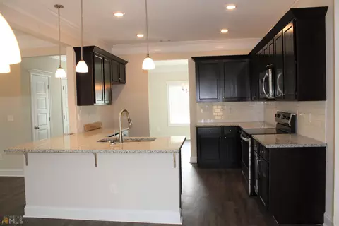 70 Skylar Dr, Covington, GA 30016 photo 3