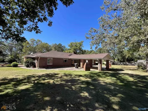 216 Iris Dr, Centre, AL 35960 photo 4