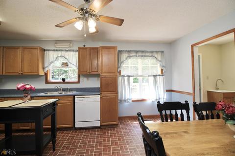 111 Parker Rd, Covington, GA 30014 photo 13