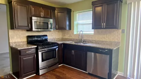 1401 Leicster Ct, Hampton, GA 30228 photo 10