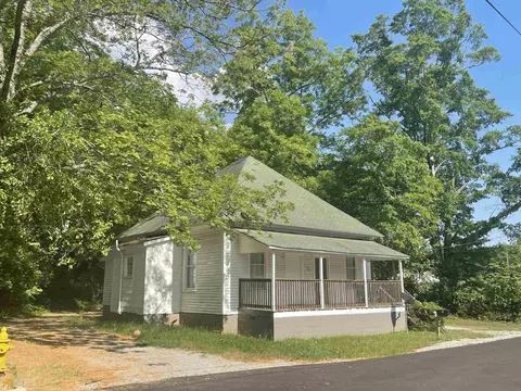 3 Sixth St, Jackson, GA 30233 photo 4
