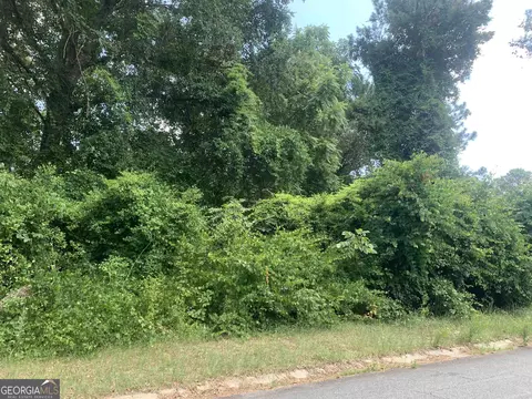 302 Turtle Creek Dr, Warner Robins, GA 31088