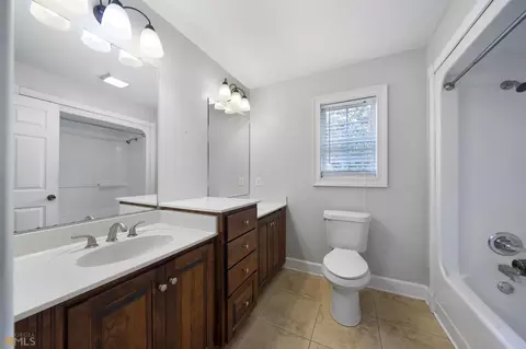 245 Davis Dr, Calhoun, GA 30701 photo 9