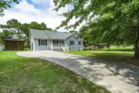 245 Davis Dr, Calhoun, GA 30701 photo 1