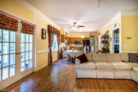 1041 Riverside Dr, Lagrange, GA 30240 photo 11