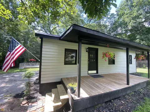364 Davis Ave, Toccoa, GA 30577 photo 2