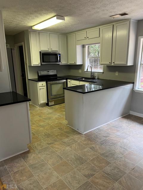263 Parker Dr, Mcdonough, GA 30253 photo 6